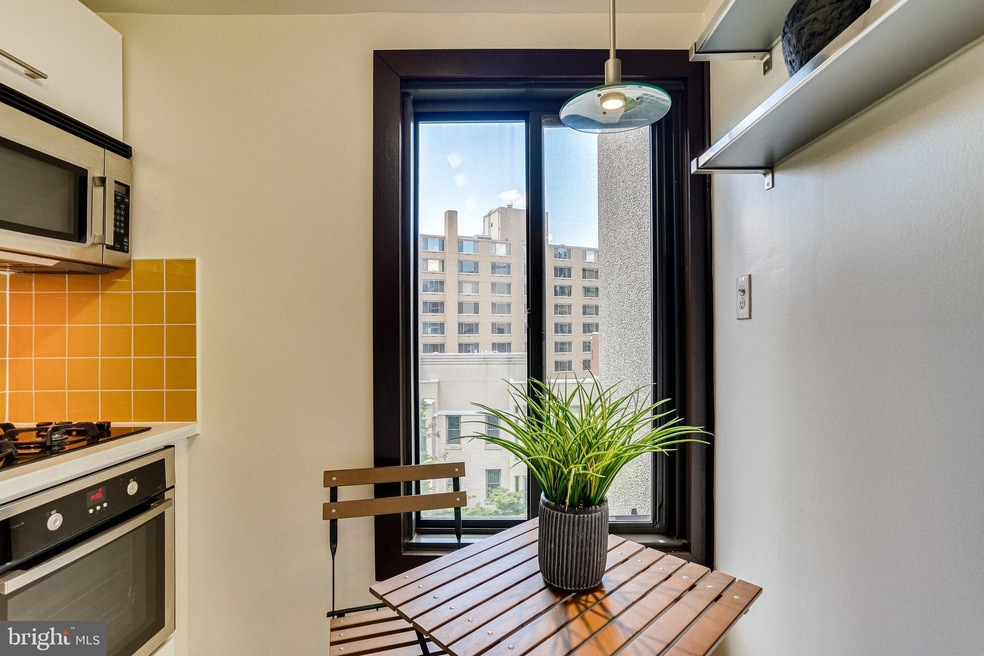 1440 N St NW unit 608, Washington, DC 20005 - photo 1