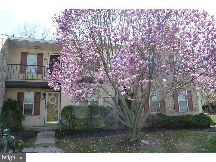 156 Valley Stream Cir unit F, Chesterbrook, PA 19087 - photo 1