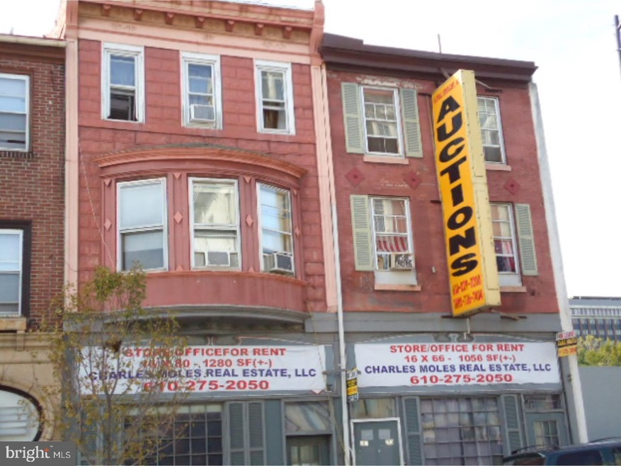 207 Dekalb St unit 3RD FL, Norristown, PA 19401 - photo 1