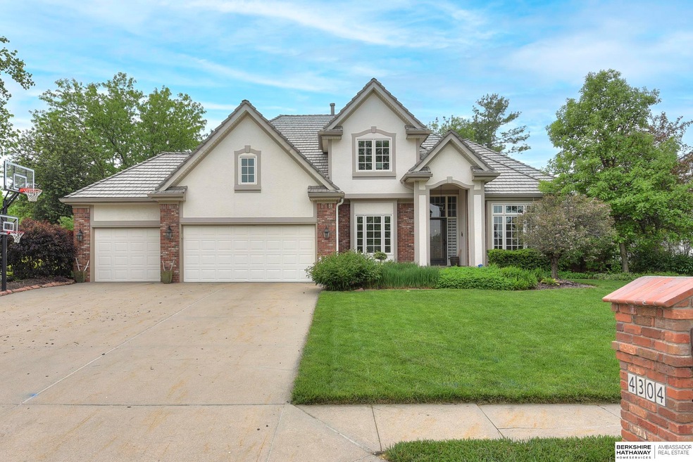 4304 S 167th Ave, Omaha, NE 68135 - photo 1