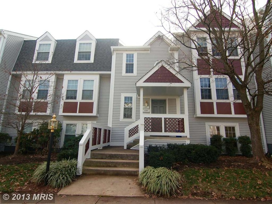 12889 Grays Pointe Rd unit B, Fairfax, VA 22033 - photo 1