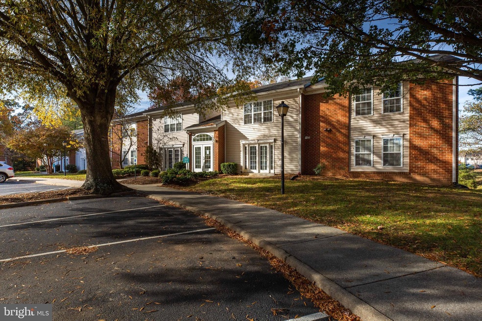 15508 Horseshoe Ln unit 508, Woodbridge, VA 22191 - photo 1