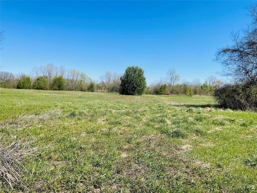 111 Riverbend Dr, Denison, TX 75021 - photo 1