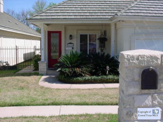 228 Garden Way, San Marcos, TX 78666 - photo 1