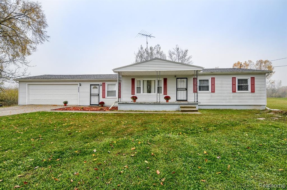 11238 Lapeer Rd, Davison, MI 48423 - photo 1