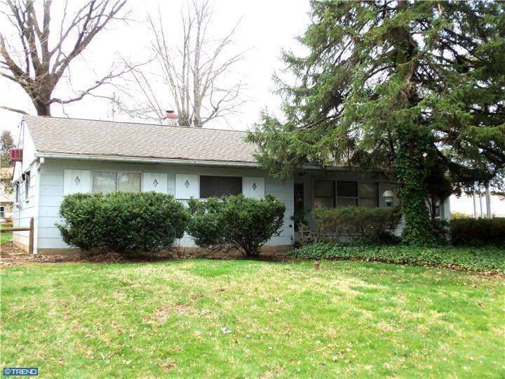 902 Rozel Ave, Southampton, PA 18966 - photo 1