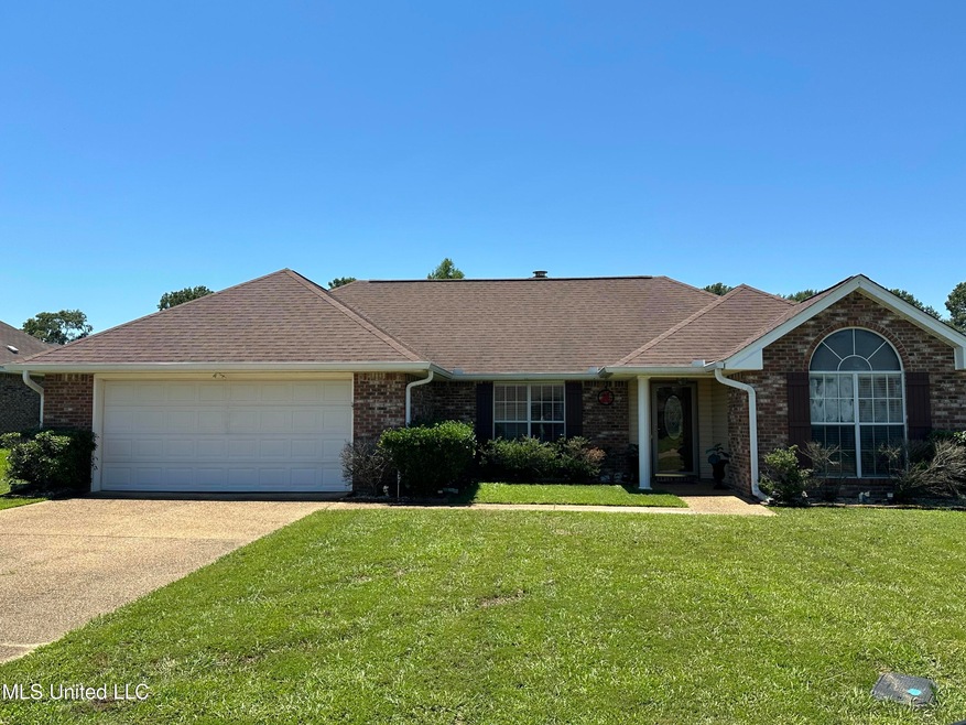 9848 Crooked Creek Blvd, Byram, MS 39272 - photo 1
