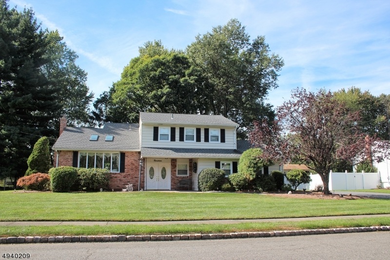 19 Stag Trail, Fairfield, NJ 07004 - photo 1