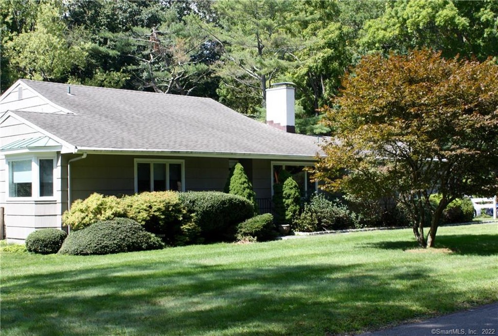 2 Guyer Rd, Westport, CT 06880 - photo 1