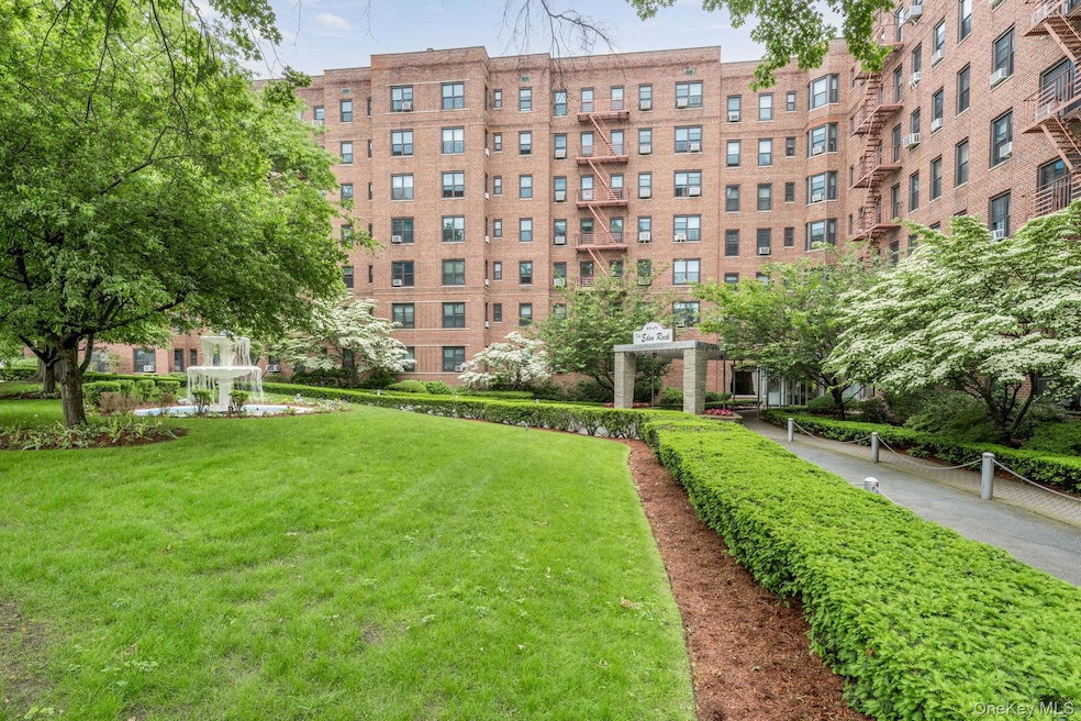 The Eden Rock unit 107, Jamaica, NY 11435 - photo 1