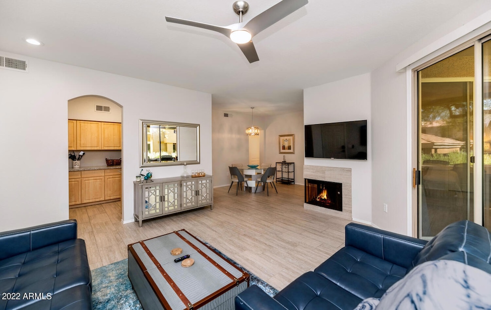 1411 E Orangewood Ave-large-007-012-1411