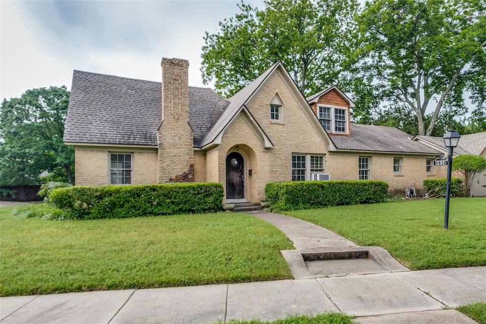 6434 Glenrose Ct, Dallas, TX 75214 - photo 1