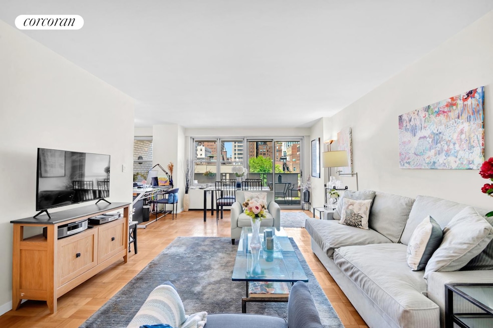 Gramercy Park Towers unit 8K, New York, NY 10003 - photo 1