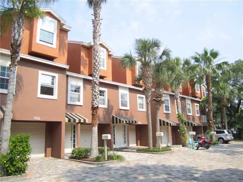 934 Laura St, Clearwater, FL 33755 - photo 1