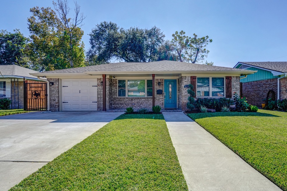 128 W Whitney St, Houston, TX 77018 - photo 1