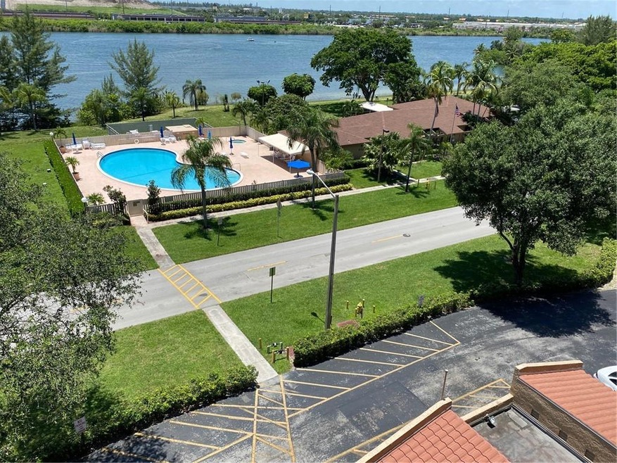 4550 NW 18th Ave unit PH10, Pompano Beach, FL 33064 - photo 1