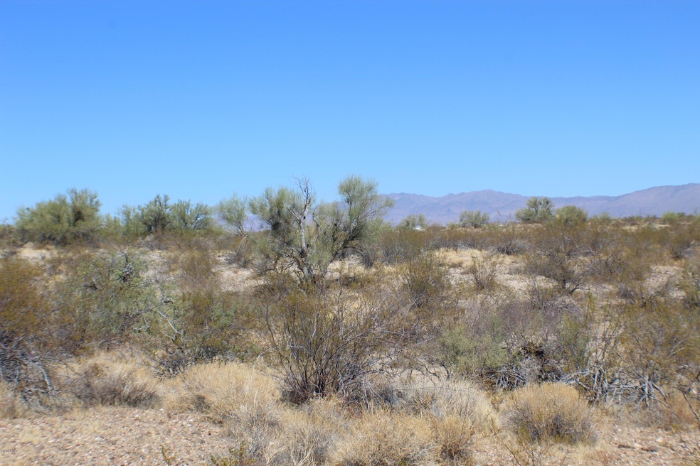 000 W Creosote Ln unit 5, Wickenburg, AZ 85390 - photo 1