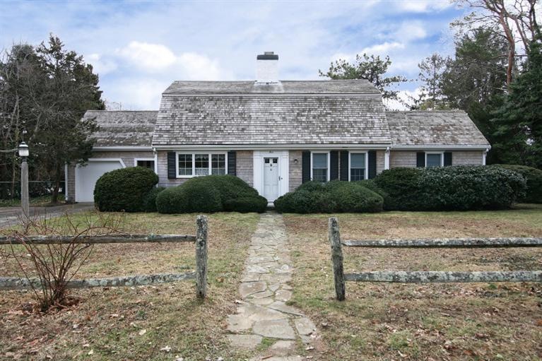 4 Pond Rd, Falmouth, MA 02540 - photo 1