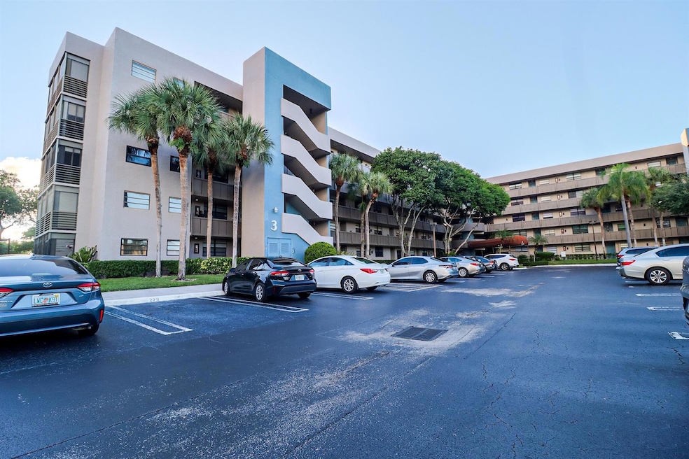 1100 Colony Point Cir unit 415, Pembroke Pines, FL 33026 - photo 1