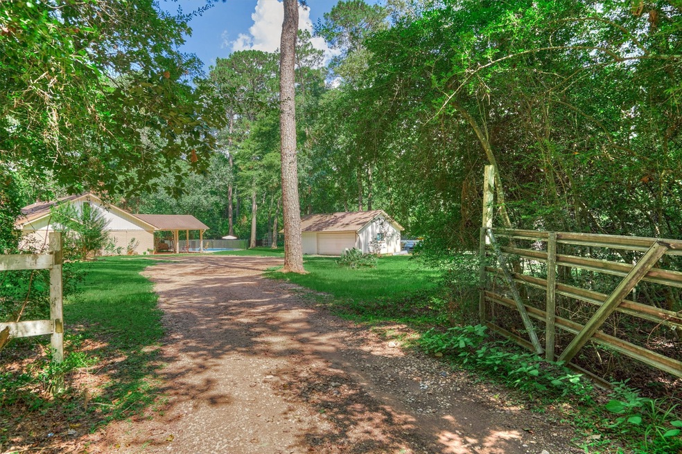 15494 Conroe Dr, Conroe, TX 77384 - photo 1