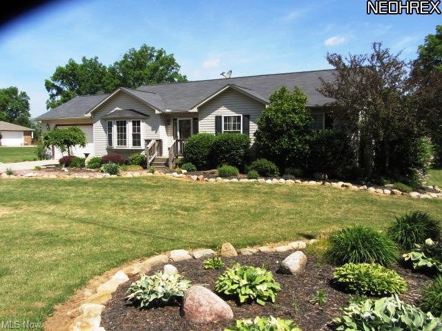 Geothermal, walk out lower level with full bath an
