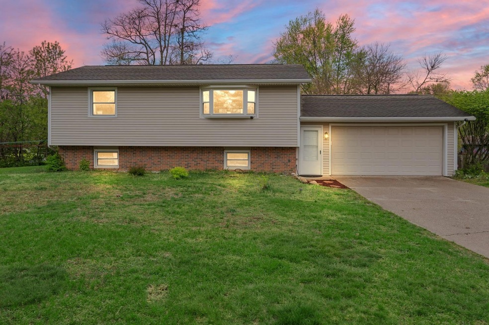 5845 W Skyline Dr, La Porte, IN 46350 - photo 1