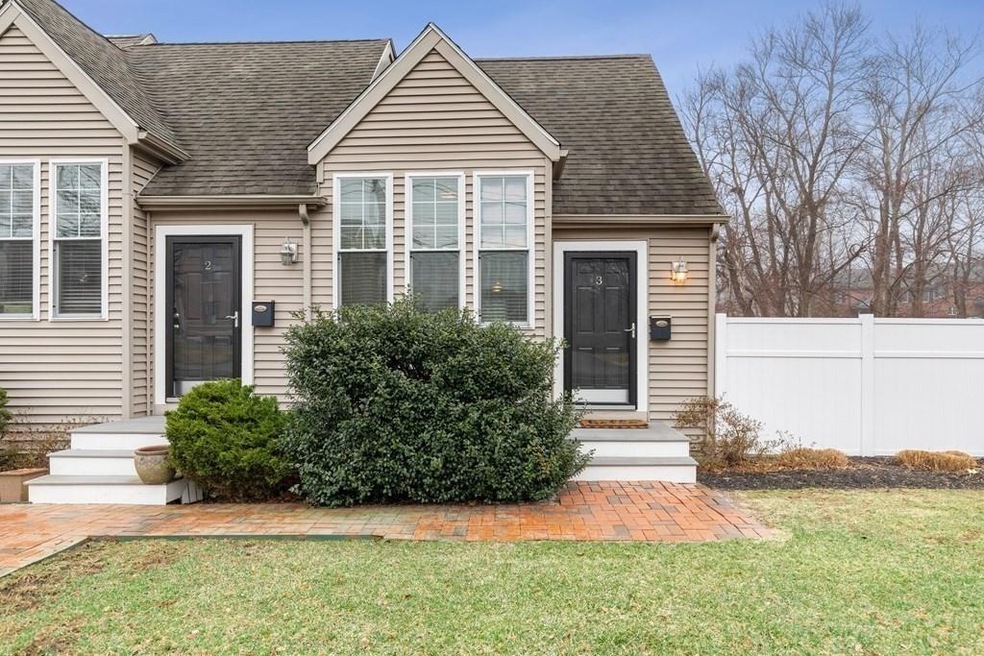 216 Middle St unit 3, East Weymouth, MA 02189 - photo 1