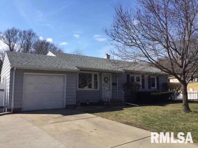 612 Waverly Rd, Davenport, IA 52804 - photo 1