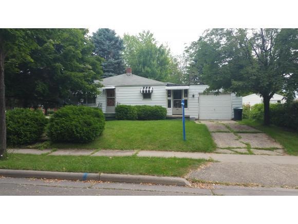 234 Kamps St, Combined Locks, WI 54113 - photo 1