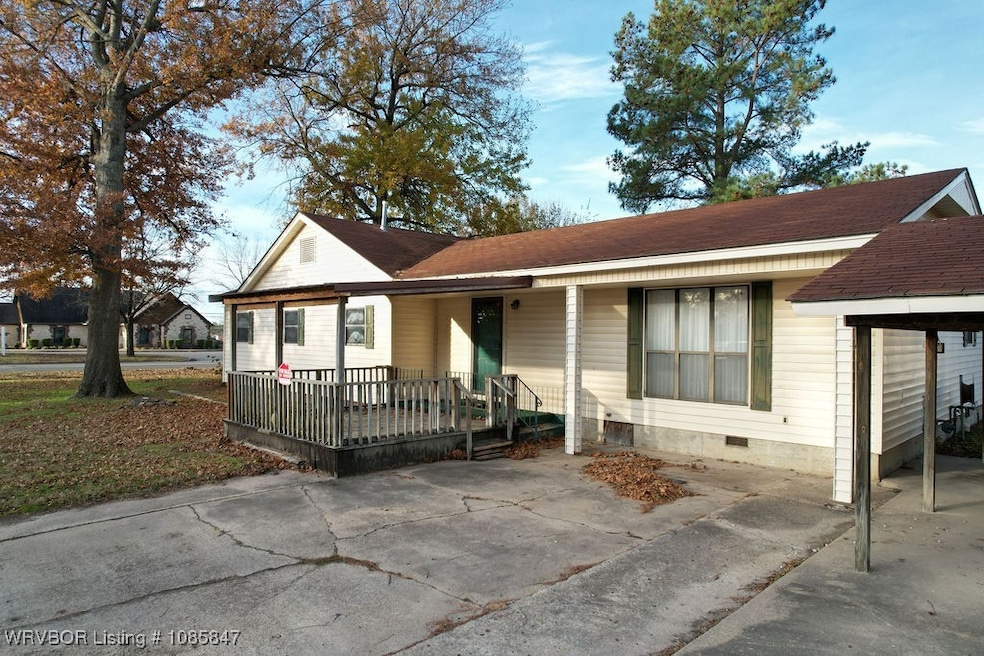 501 W Main St, Stigler, OK 74462 - photo 1