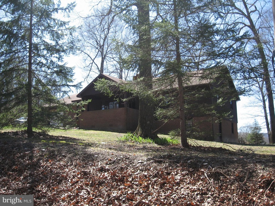 922 Poole Rd, Hedgesville, WV 25427 - photo 1