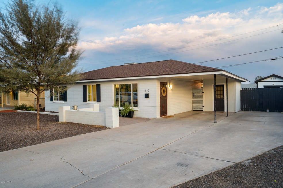 819 E Seldon Ln, Phoenix, AZ 85020 - photo 1
