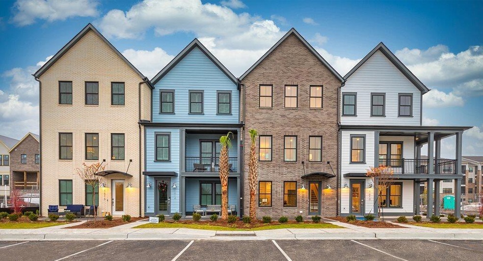 Midtown 4 Unit Masthead