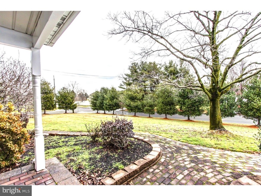 70 E Ridge Cir, Feasterville Trevose, PA 19053 - photo 1