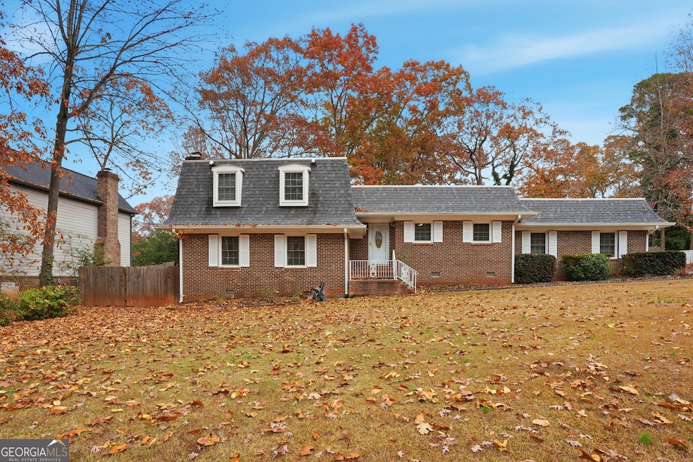 747 John Alden Rd, Stone Mountain, GA 30083 - photo 1