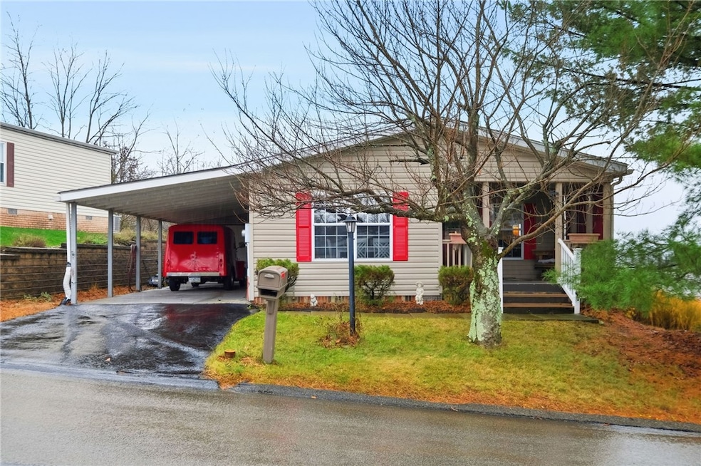 811 Wild Violet Dr, Pittsburgh, PA 15239 - photo 1