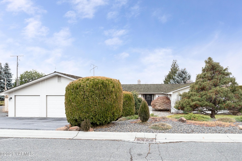 6602 Douglas Ct