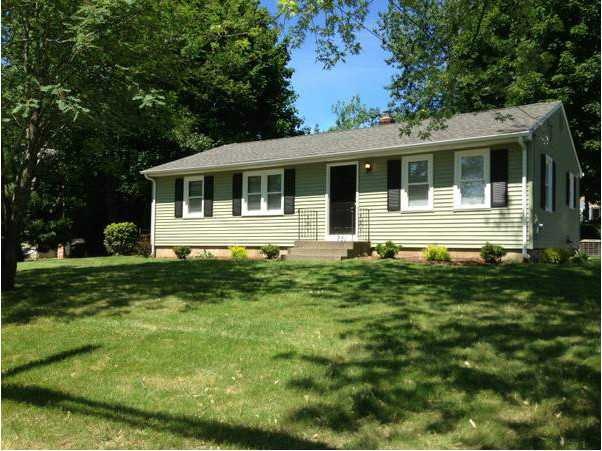 951 Greenville Ave, Greenville, RI 02828 - photo 1