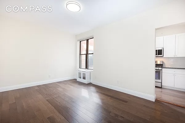 526 W 111th St unit 6A, New York, NY 10025 - photo 1