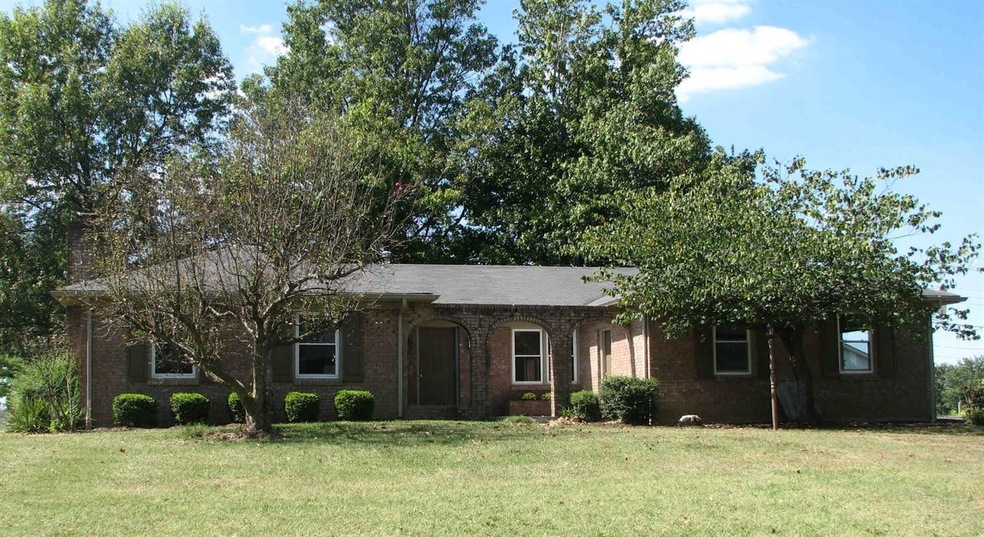 612 Scenic Dr, Harrodsburg, KY 40330 - photo 1