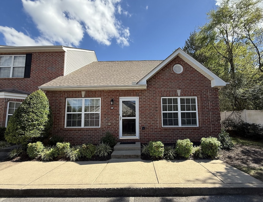 For Sale $324,900 • Co-Listing Agent