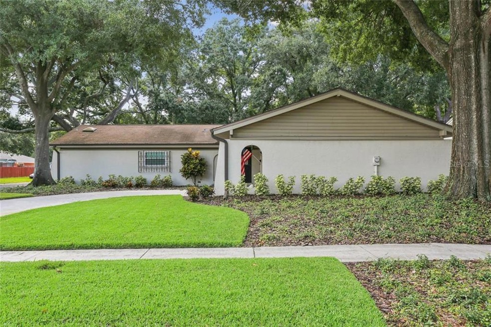 6705 Larimer Dr, Tampa, FL 33615 - photo 1