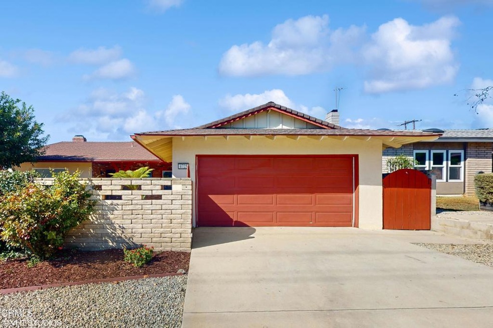 01_4725LomaVistaRd_2001_HiRes