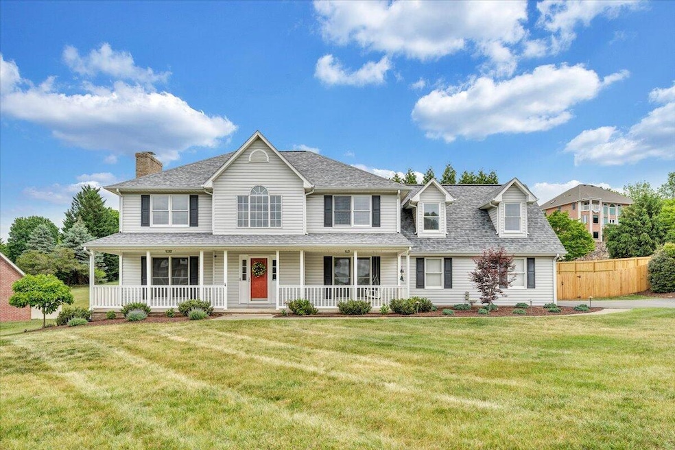 Sold $575,000