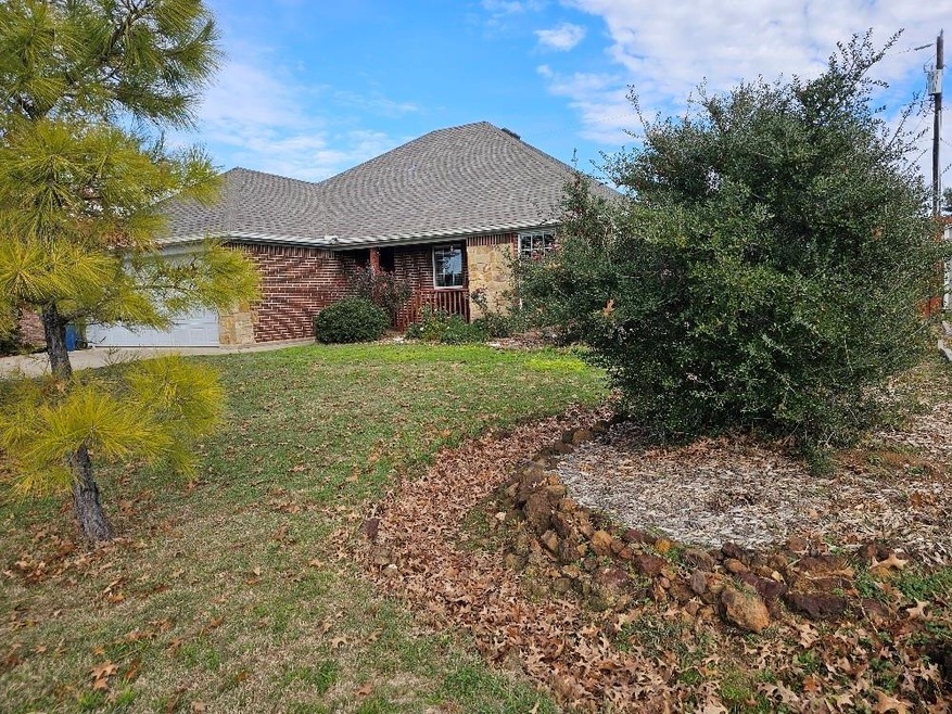 1003 Jenny Dr, Cleburne, TX 76031 - photo 1