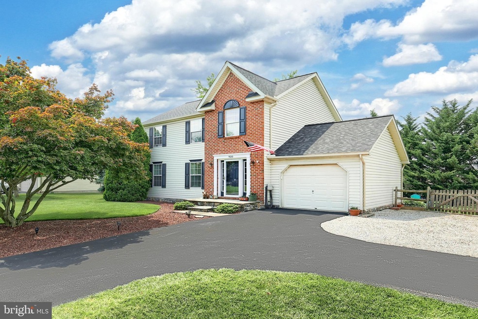 920 Hostetter Rd unit 284, Hanover, PA 17331 - photo 1