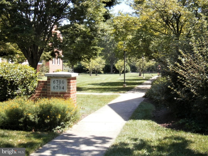 6702 W Wakefield Dr unit A1, Alexandria, VA 22307 - photo 1