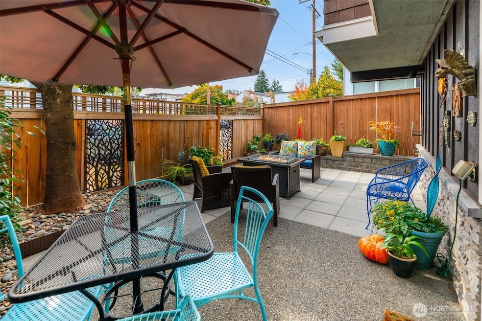 616 N 45th St unit A, Seattle, WA 98103 - photo 1