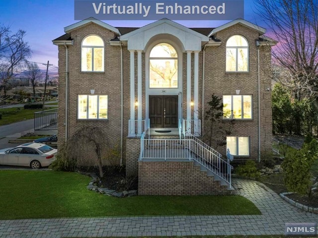 290 Mohegan Way, Fort Lee, NJ 07024 - photo 1