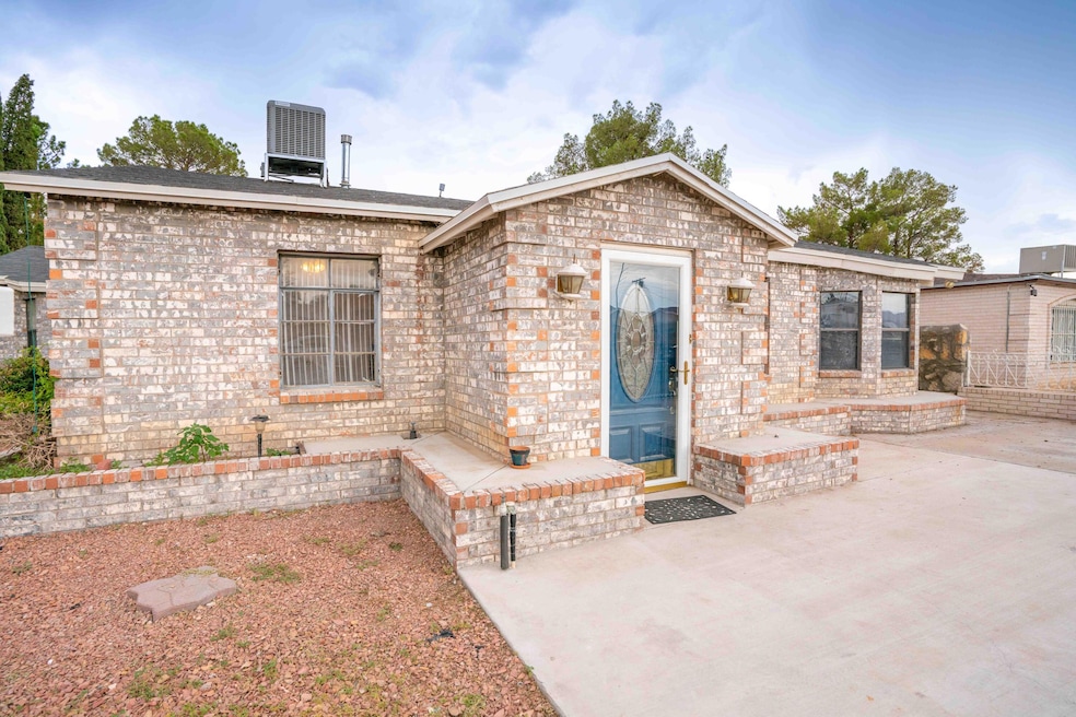 7514 Mazatlan Dr, El Paso, TX 79915 - photo 1